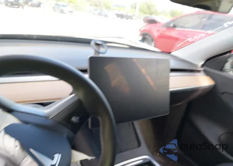 2022 Tesla Model Y Long Range Dual Motor All-Wheel Drive from USA, damaged, VIN 7SAYGDEE7NF319241